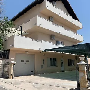  Apartment Sandra